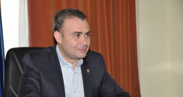 Învestirea lui Darius Vâlcov, joi, la ora 11.00